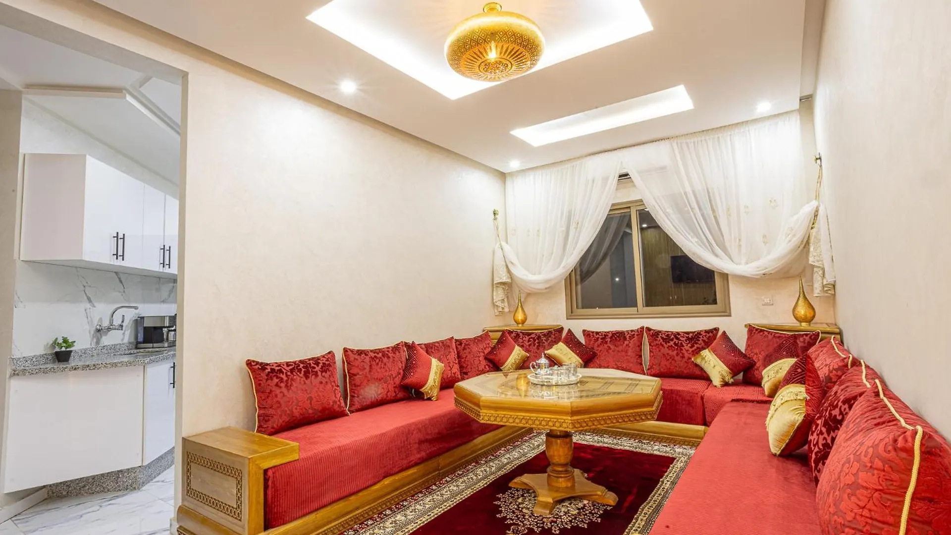 Hags Apartment - Traditional Modern Apartment, Full Ac, 10M From Airport Marrakesz