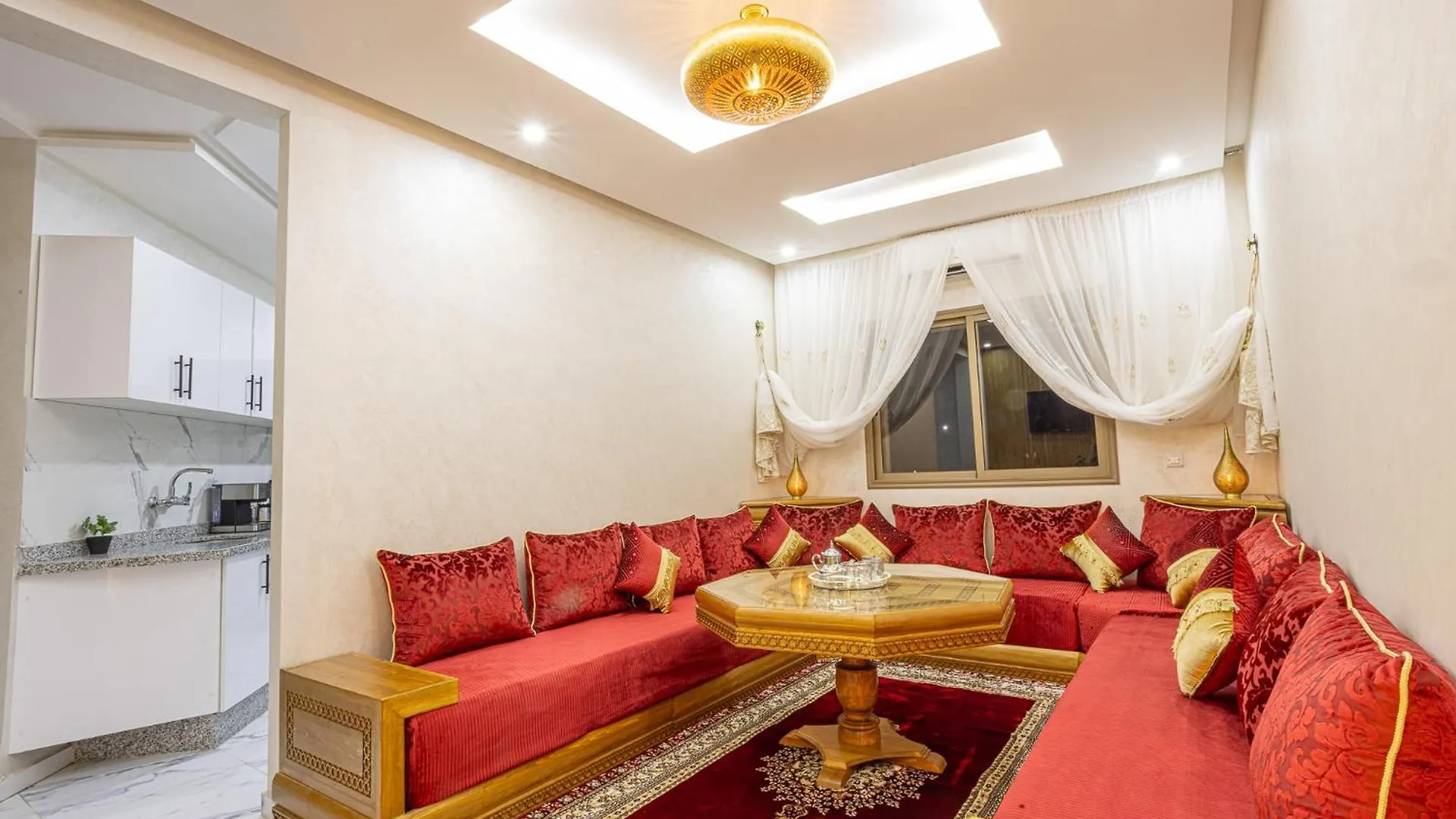 Hags Apartment - Traditional Modern Apartment, Full Ac, 10M From Airport Marrakesz