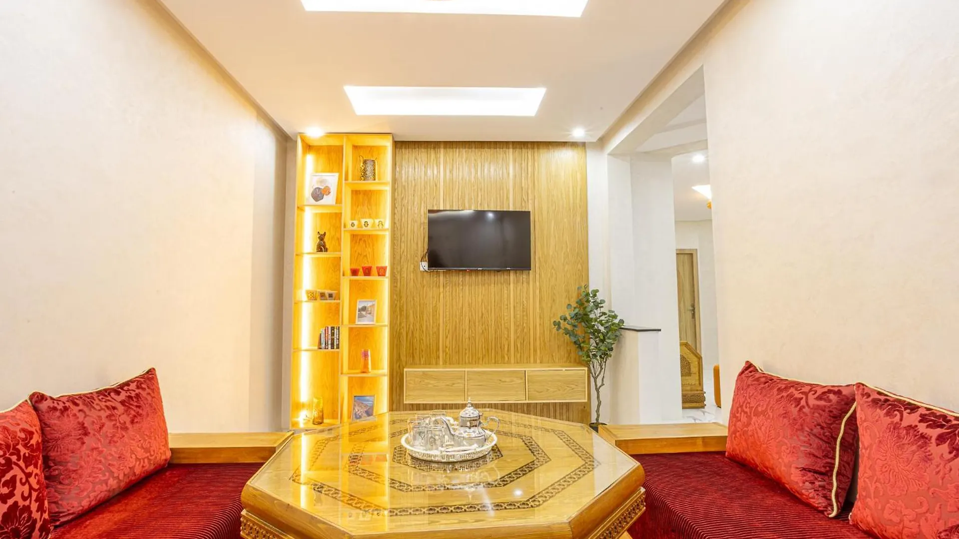 Hags Apartment - Traditional Modern Apartment, Full Ac, 10M From Airport Marakéš 0*,